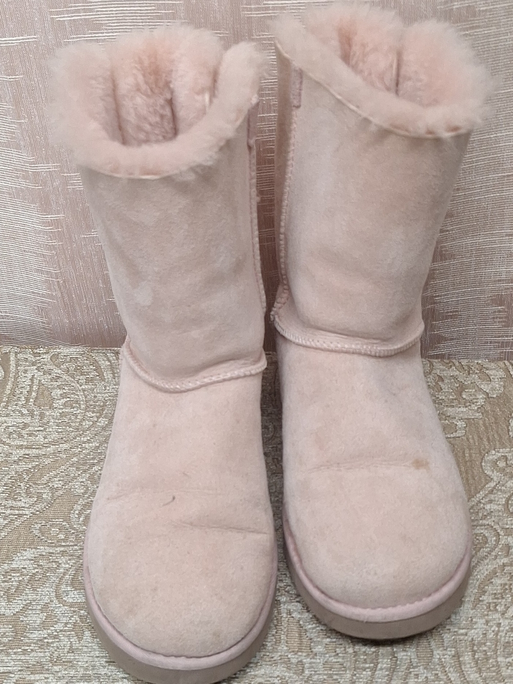 Women's UGG Pink Plush Shearling Winter Boots Size 11